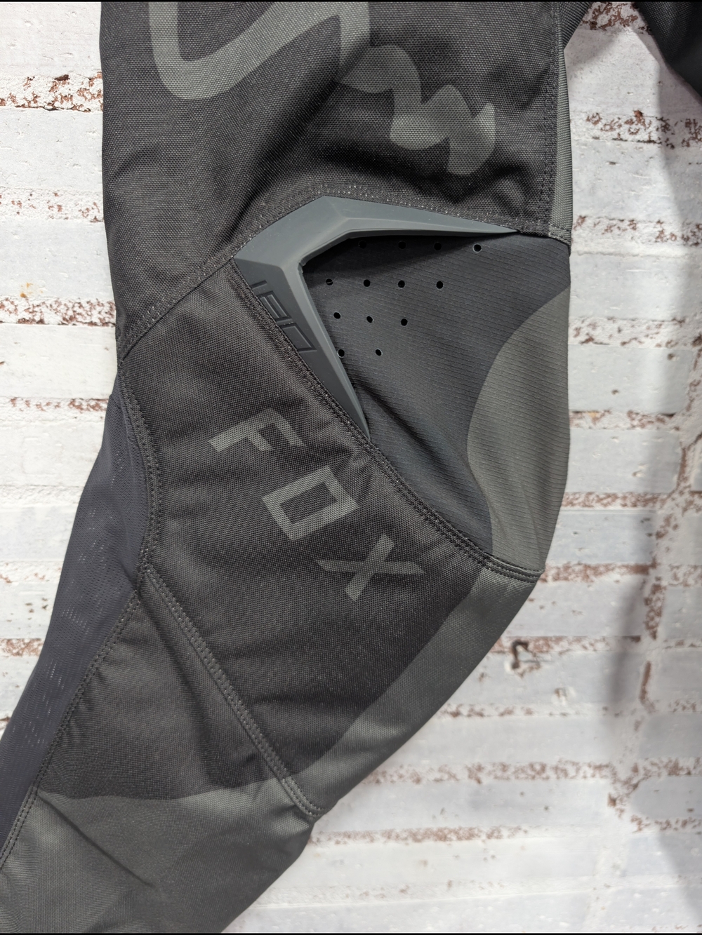 FOX Men’s Black Motocross Pants - Picture 2 of 10